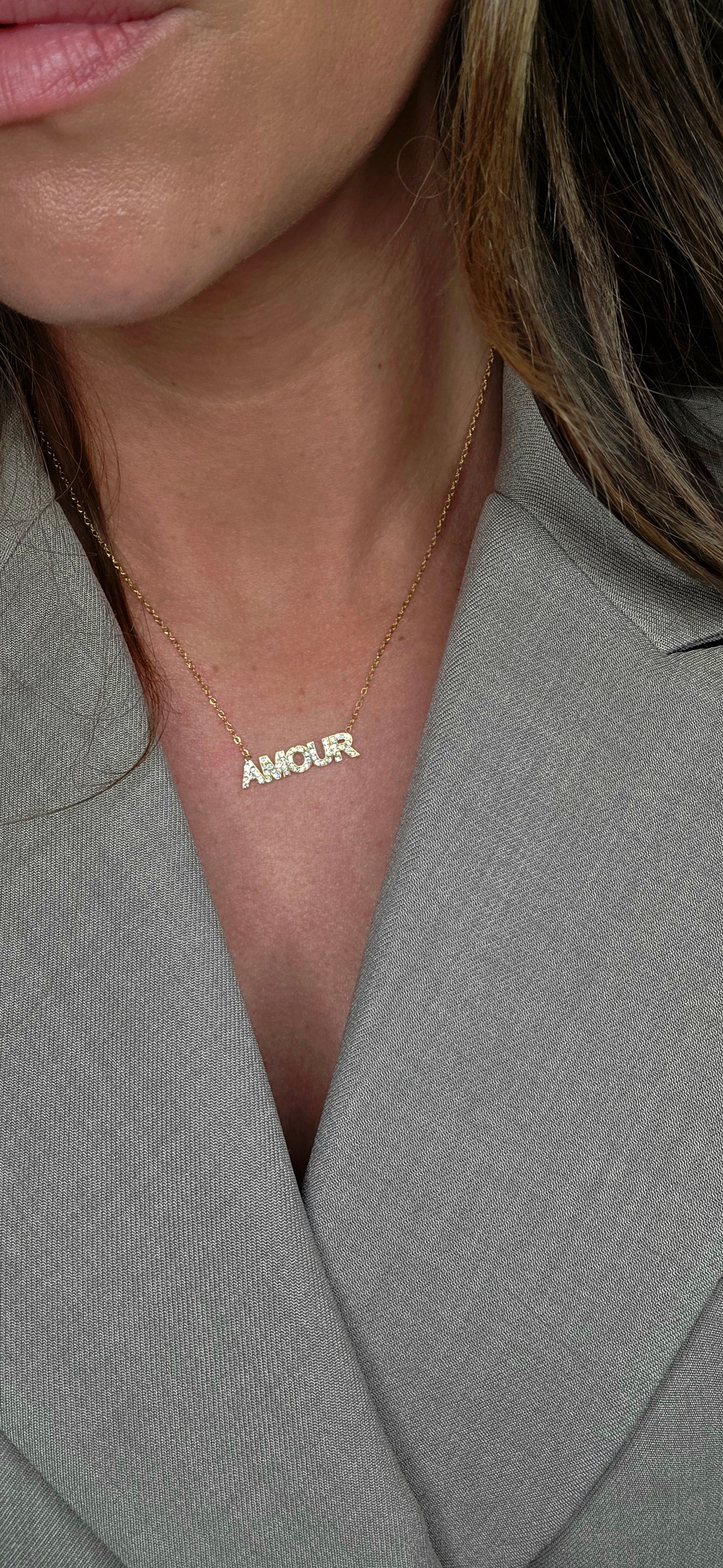 Amour necklace