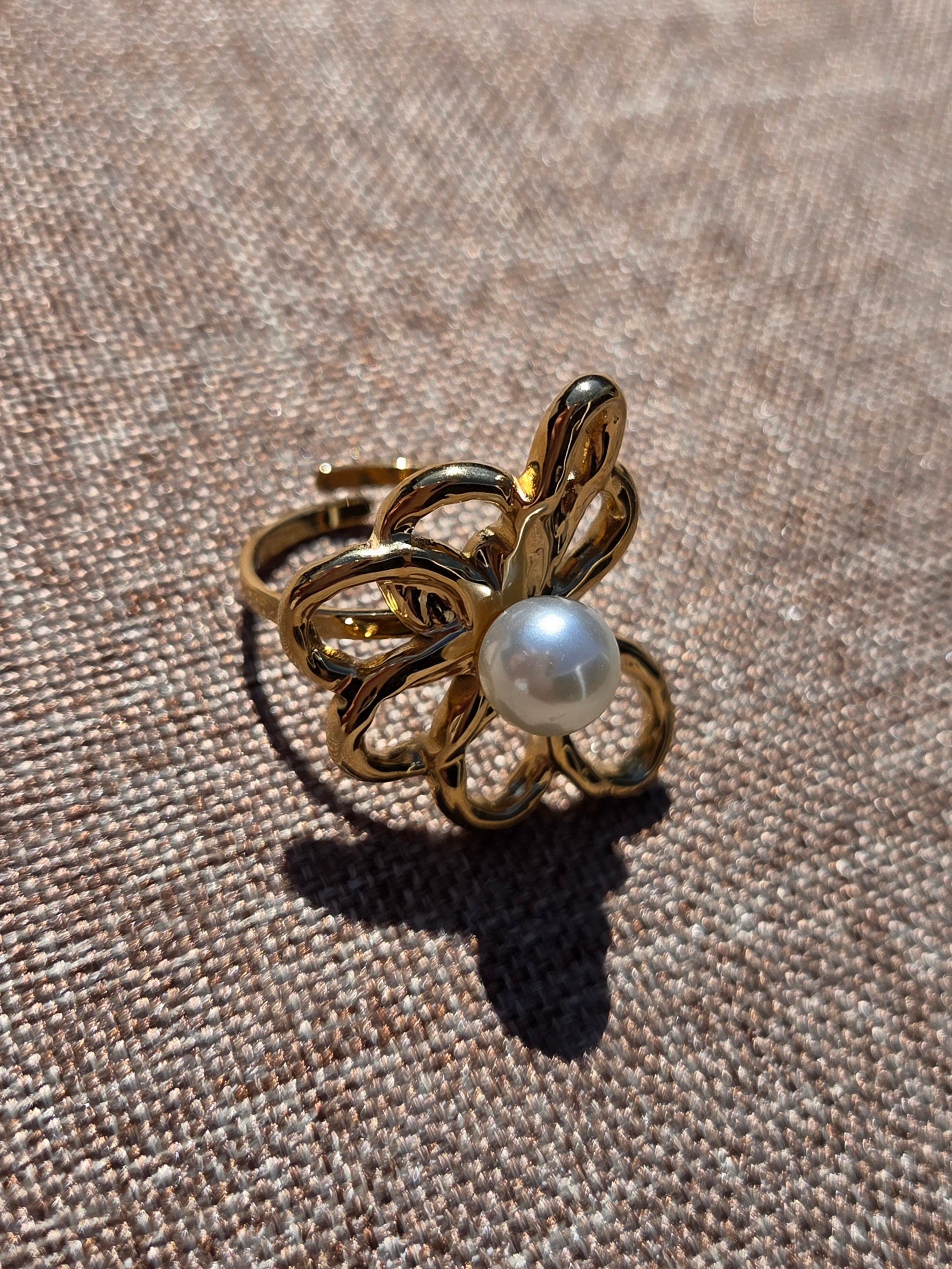 Flower Pearl Ring