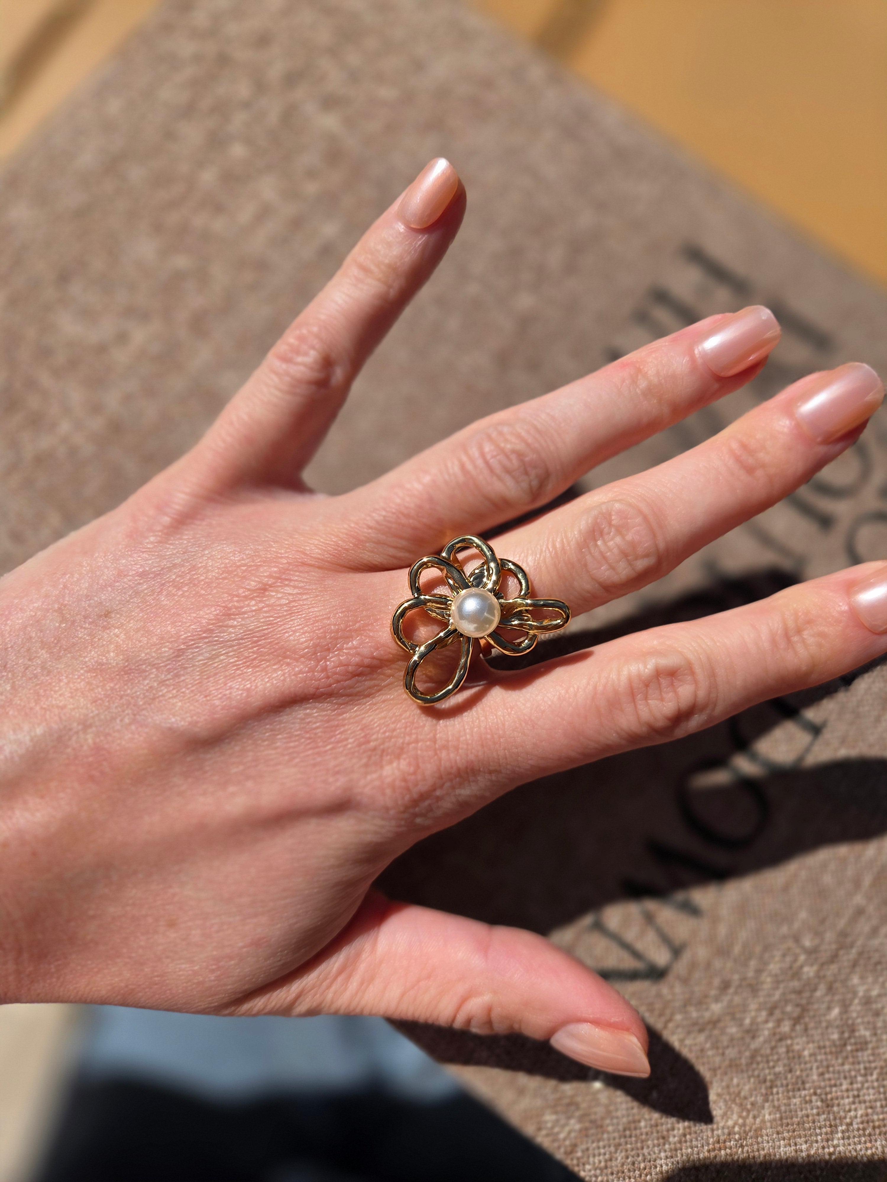Flower Pearl Ring