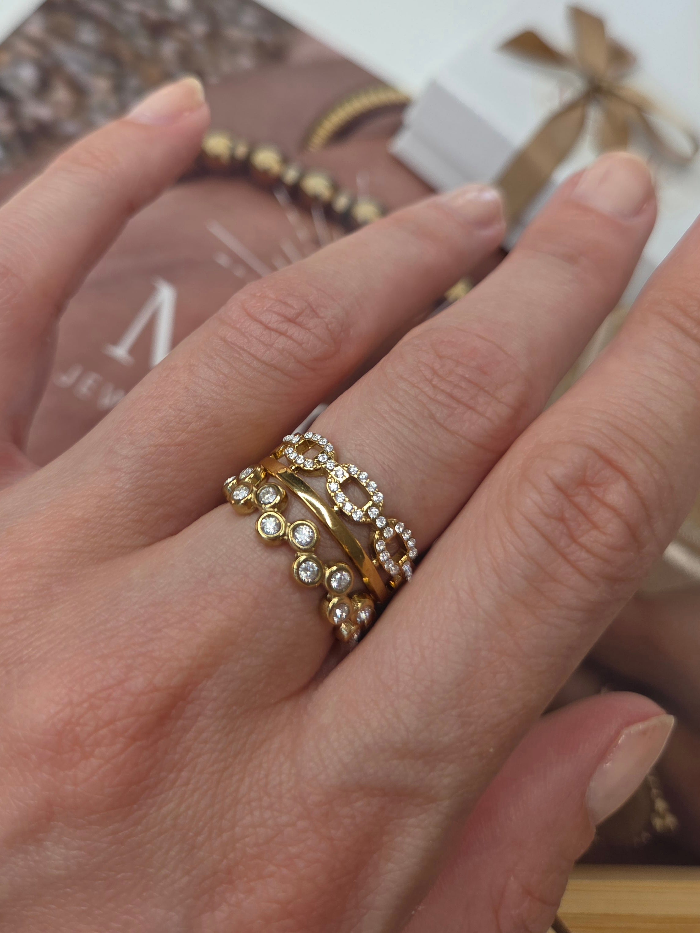 Suzy Ring