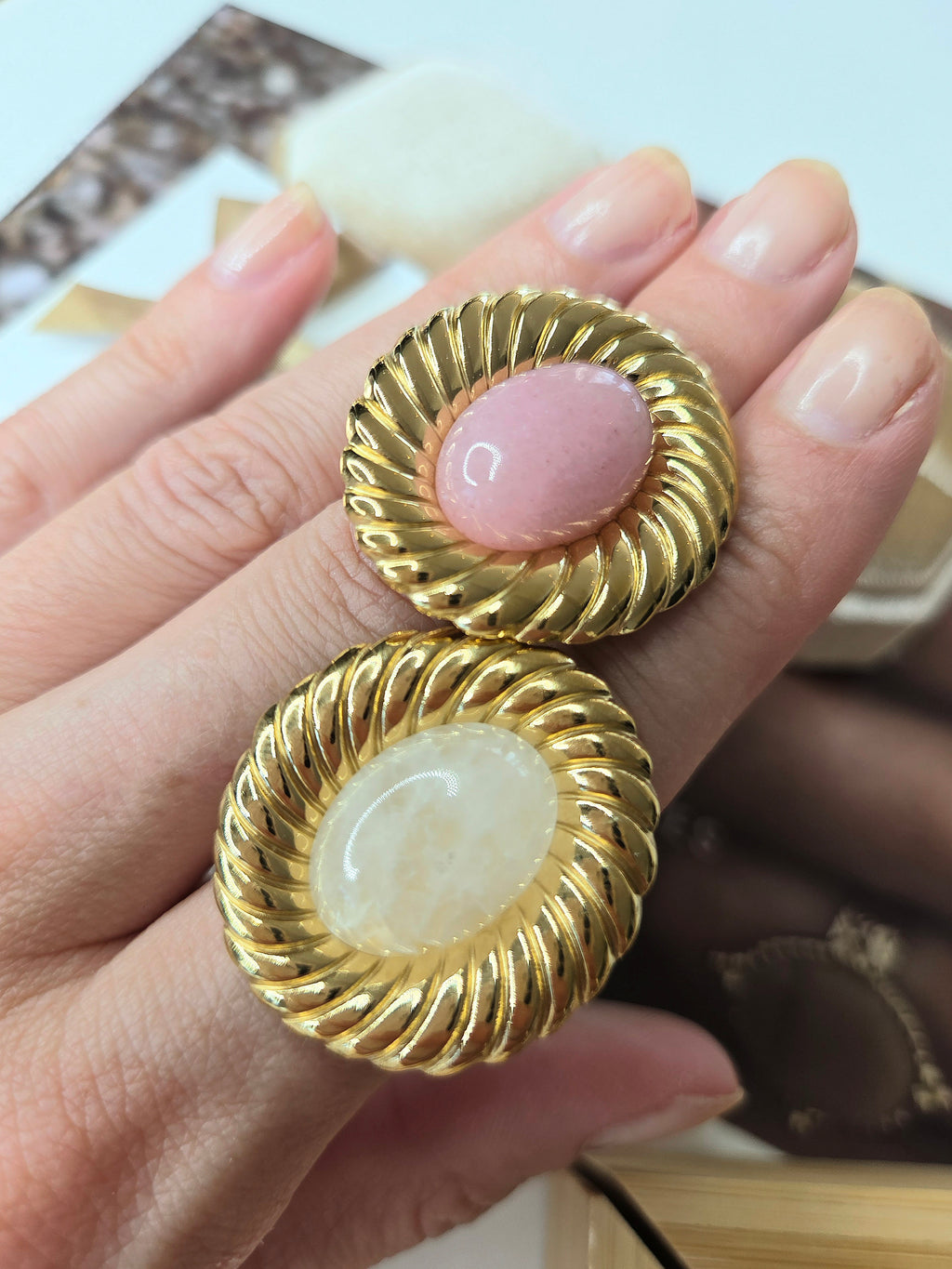Charlotte ring beige