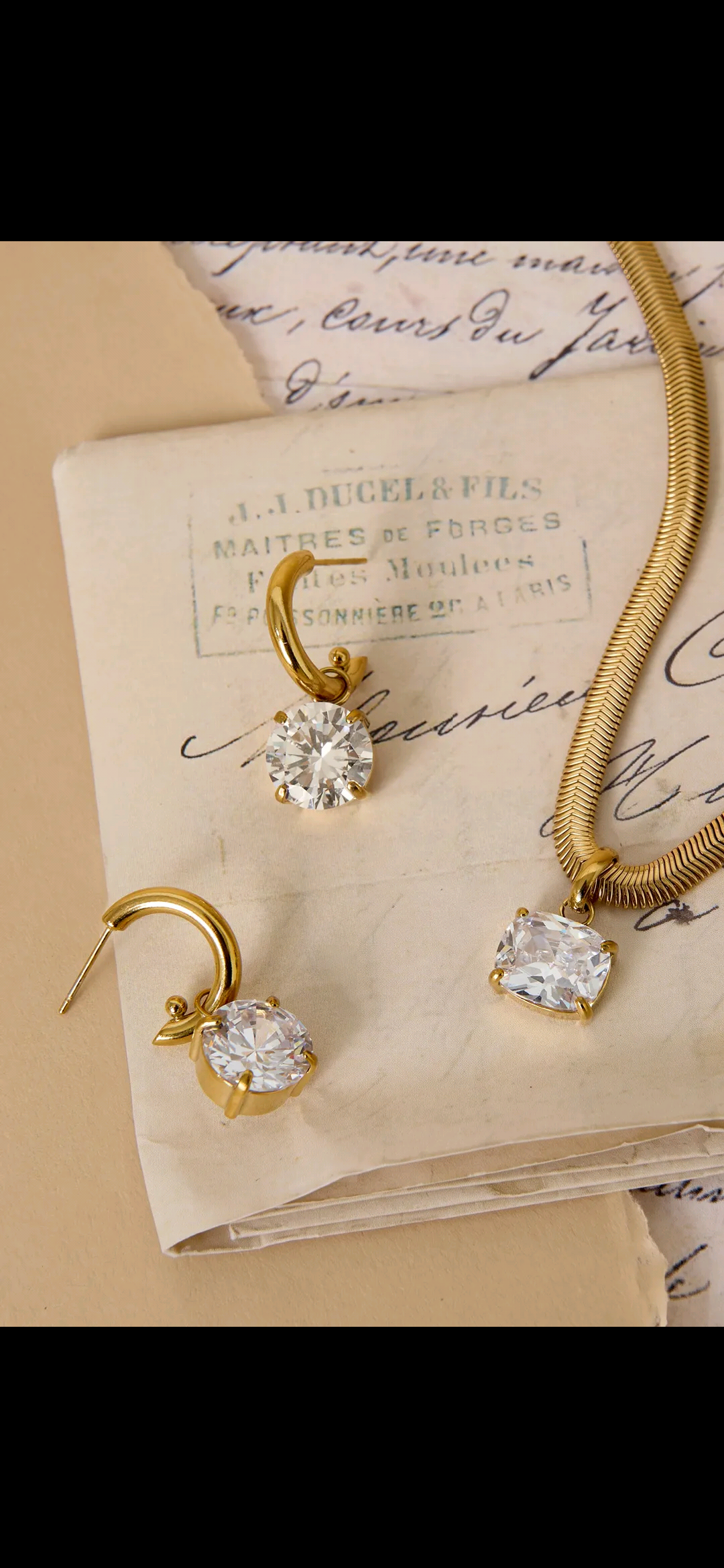 Premium round earrings