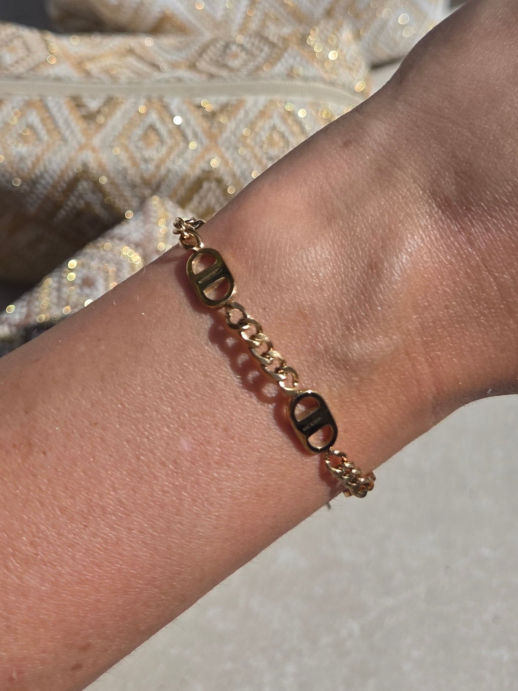 DD logoBracelet